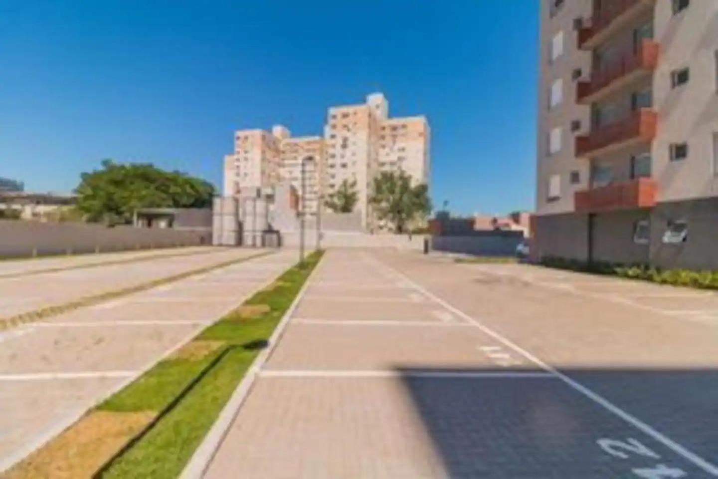 Studio Lux Ao Lado Da Puc Com Netflix Порту Алегри Екстериор снимка